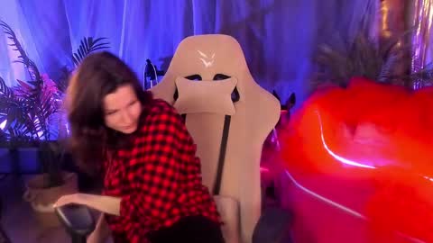 Snapshot of aprill_o_nill chatting on 03-25-26, 03:18 aprill_o_nill online show from 03-25-26, 03:18