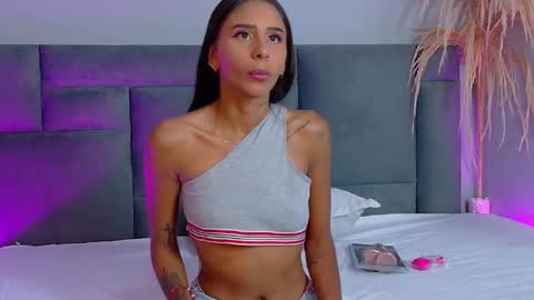 aprilquiinn online show from 12-23-25, 11:08