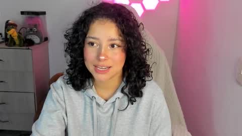 aqua emilly online show from 11-22-25, 12:20