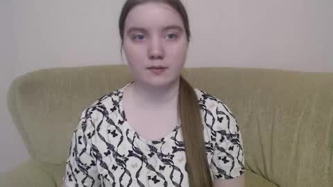 Snapshot of aquanarmin chatting on 02-12-26, 07:36 Josefin online show from 02-12-26, 07:36