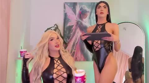 aquariaafairy_ online show from 09-10-25, 10:43