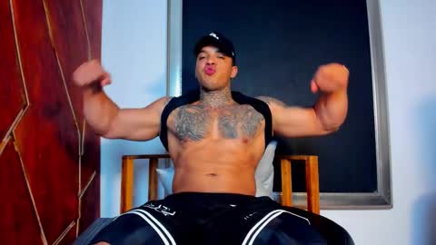 AquilesElpapi online show from 11-01-25, 02:24