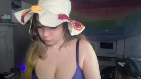 Snapshot of arabbustybeauty chatting on 01-04-25, 03:07 BustyPrincessLeila online show from 01-04-25, 03:07