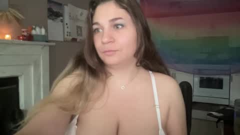 Snapshot of arabbustybeauty chatting on 01-08-25, 05:26 BustyPrincessLeila online show from 01-08-25, 05:26