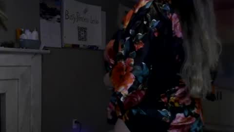 Snapshot of arabbustybeauty chatting on 01-19-25, 04:44 BustyPrincessLeila online show from 01-19-25, 04:44