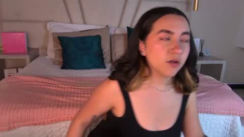 Snapshot of arabella__1 chatting on 06-13-26, 01:14 Arabella online show from 06-13-26, 01:14