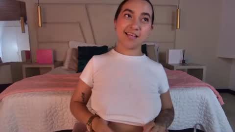 Snapshot of arabella__1 chatting on 06-23-26, 12:19 Arabella online show from 06-23-26, 12:19