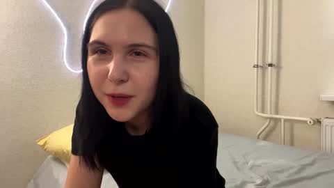 Emi online show from 06-25-26, 04:22