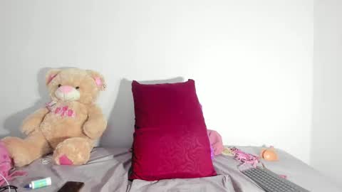 Snapshot of arantza_hill chatting on 03-09-25, 08:29 Arantza Hill online show from 03-09-25, 08:29