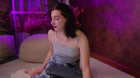 Snapshot of arcanedoll chatting on 09-21-25, 05:31 arcanedoll online show from 09-21-25, 05:31