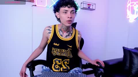 Arceluz  online show from 02-08-25, 07:16