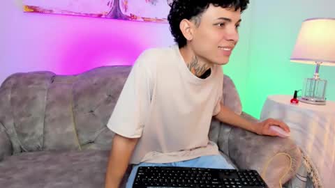 Arceluz  online show from 02-25-25, 07:47