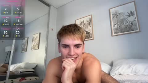 Snapshot of archievirt chatting on 04-11-26, 07:51 Archie online show from 04-11-26, 07:51
