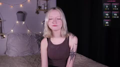 Jenny online show from 10-26-25, 08:20