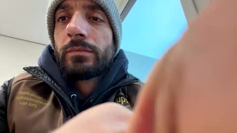 Snapshot of arda659399 chatting on 01-13-26, 02:22 arda659399 online show from 01-13-26, 02:22