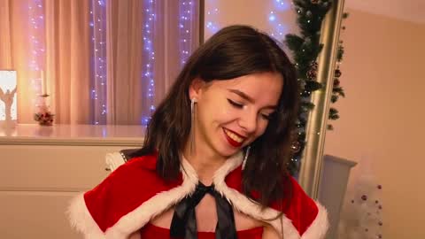 My name is Kelly online show from 12-22-24, 04:27