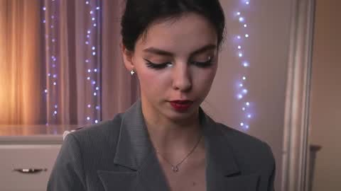 My name is Kelly online show from 01-21-25, 06:02