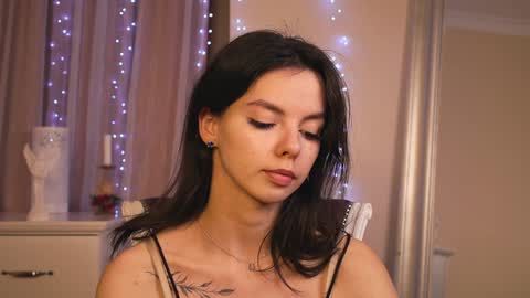 My name is Kelly online show from 01-24-25, 01:47