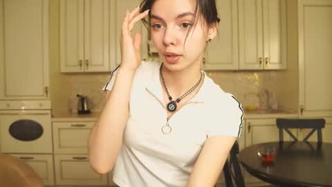 My name is Kelly online show from 03-03-25, 03:20