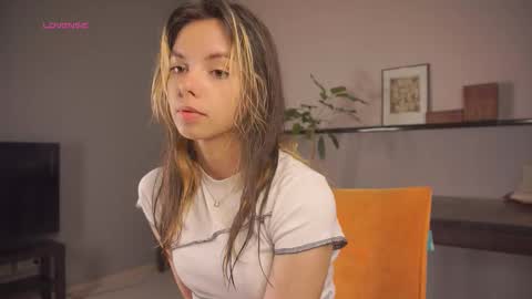 My name is Kelly online show from 09-08-25, 02:27