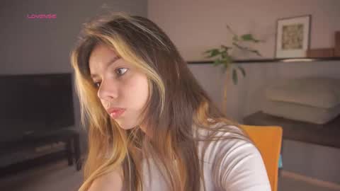 My name is Kelly online show from 09-11-25, 02:50