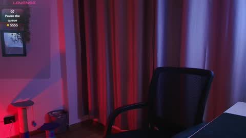 Ares online show from 10-28-25, 09:06