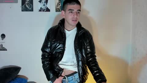 Snapshot of ares_johnsonn chatting on 12-04-24, 09:35 Ares online show from 12-04-24, 09:35