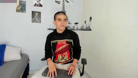 Snapshot of ares_johnsonn chatting on 01-02-25, 10:01 Ares online show from 01-02-25, 10:01