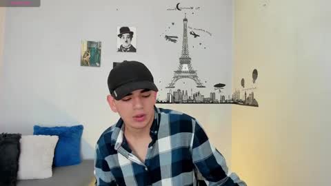 Snapshot of ares_johnsonn chatting on 01-03-25, 05:53 Ares online show from 01-03-25, 05:53
