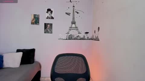 Snapshot of ares_johnsonn chatting on 01-07-25, 01:57 Ares online show from 01-07-25, 01:57