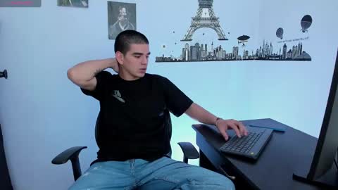 Snapshot of ares_johnsonn chatting on 01-10-25, 09:53 Ares online show from 01-10-25, 09:53