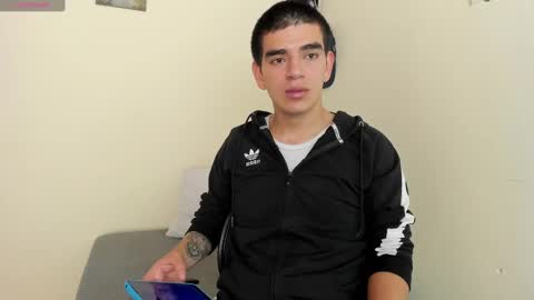 Snapshot of ares_johnsonn chatting on 01-24-25, 08:54 Ares online show from 01-24-25, 08:54