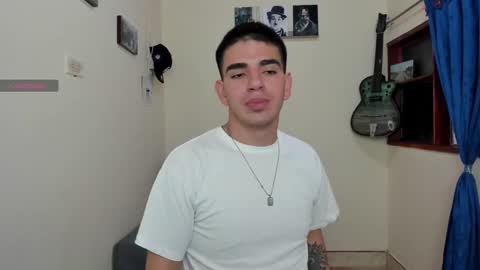 Snapshot of ares_johnsonn chatting on 02-03-25, 04:10 Ares online show from 02-03-25, 04:10