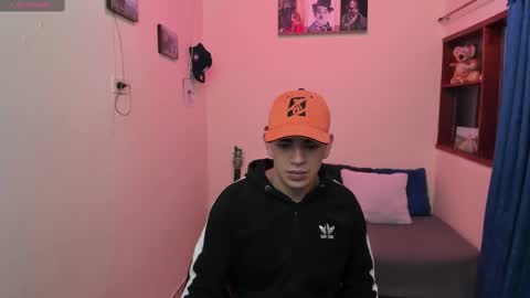 Snapshot of ares_johnsonn chatting on 02-12-25, 01:59 Ares online show from 02-12-25, 01:59