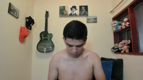 Snapshot of ares_johnsonn chatting on 02-18-25, 04:59 Ares online show from 02-18-25, 04:59