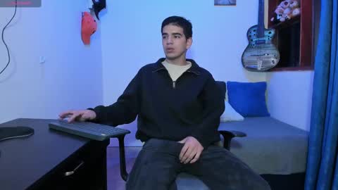Snapshot of ares_johnsonn chatting on 02-27-25, 11:41 Ares online show from 02-27-25, 11:41