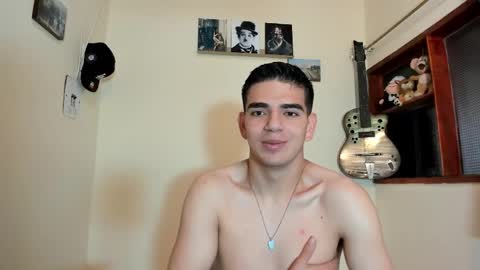 Snapshot of ares_johnsonn chatting on 03-08-25, 02:08 Ares online show from 03-08-25, 02:08