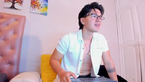 Snapshot of ares_lee chatting on 08-08-26, 03:14 ARES online show from 08-08-26, 03:14