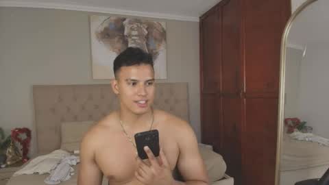 Snapshot of areslevi chatting on 05-18-26, 07:20 ares levi online show from 05-18-26, 07:20