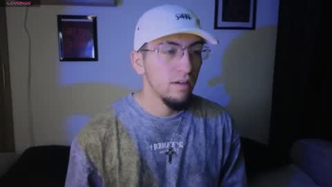 Snapshot of aresmassimox chatting on 04-22-26, 01:01 Mateo online show from 04-22-26, 01:01