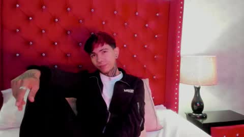 Snapshot of arespaxton chatting on 03-19-26, 08:51 AresPaxton online show from 03-19-26, 08:51