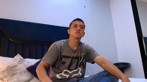 Snapshot of aresrossi_ chatting on 06-07-26, 03:54 AresRossi online show from 06-07-26, 03:54