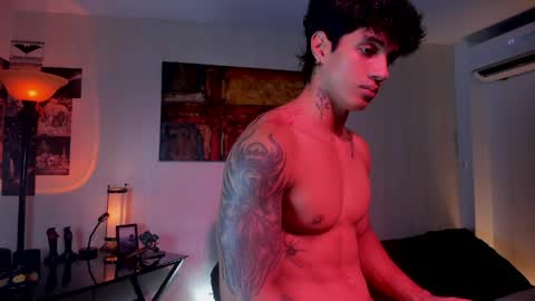 Snapshot of aress444 chatting on 04-10-26, 10:47 aress444 online show from 04-10-26, 10:47
