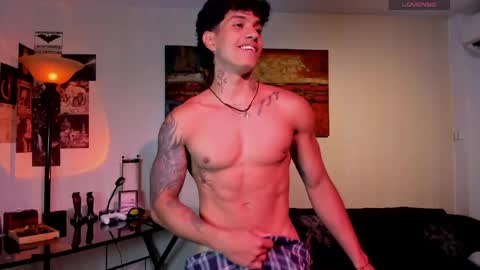 Snapshot of aress444 chatting on 04-29-26, 10:05 aress444 online show from 04-29-26, 10:05