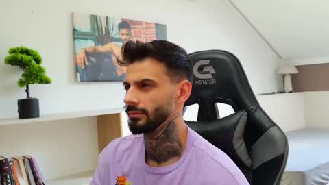 Snapshot of aressteel chatting on 09-20-25, 12:39 Ares Steel online show from 09-20-25, 12:39