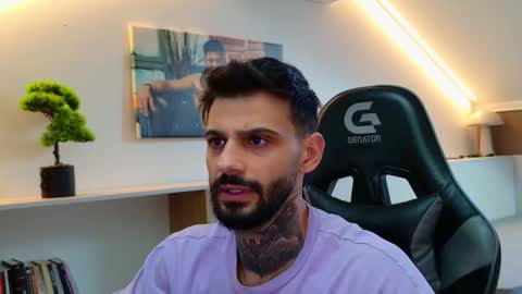 Snapshot of aressteel chatting on 09-21-25, 05:53 Ares Steel online show from 09-21-25, 05:53