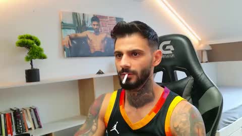 Snapshot of aressteel chatting on 10-06-25, 11:29 Ares Steel online show from 10-06-25, 11:29