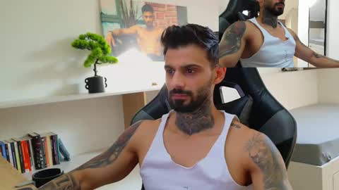 Snapshot of aressteel chatting on 10-23-25, 01:10 Ares Steel online show from 10-23-25, 01:10