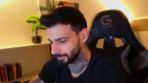 Snapshot of aressteel chatting on 10-26-25, 06:14 Ares Steel online show from 10-26-25, 06:14