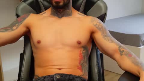 Snapshot of aressteel chatting on 10-27-25, 12:31 Ares Steel online show from 10-27-25, 12:31